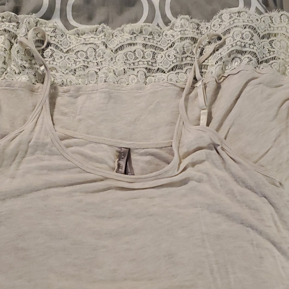 Vanity layering top
